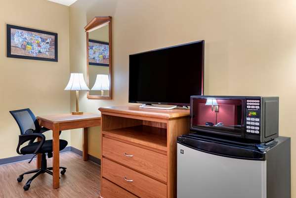  - Econo Lodge Airport Louisville