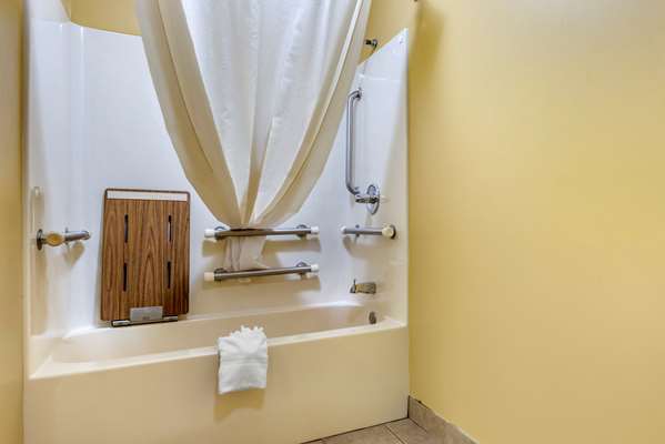  - Econo Lodge Airport Louisville