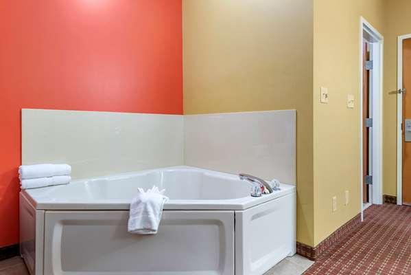  - Econo Lodge Airport Louisville
