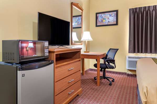  - Econo Lodge Airport Louisville