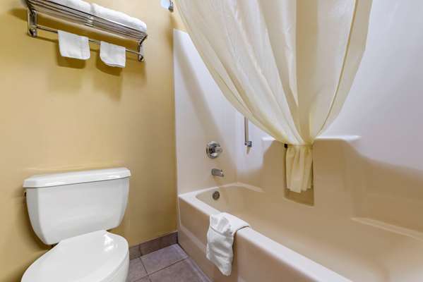  - Econo Lodge Airport Louisville