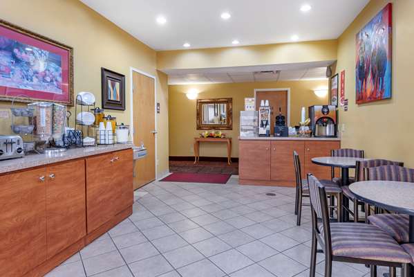 Amenities - Econo Lodge Airport Louisville