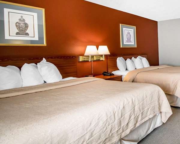  - Quality Inn & Suites Elizabethtown - I-65, Exit 94