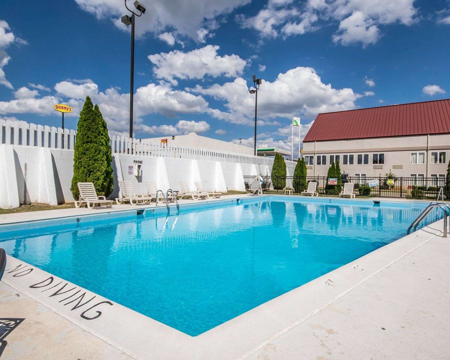 Quality Inn & Suites Elizabethtown, KY See Discounts