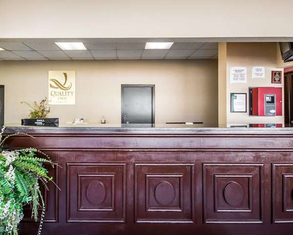  - Quality Inn & Suites Elizabethtown - I-65, Exit 94