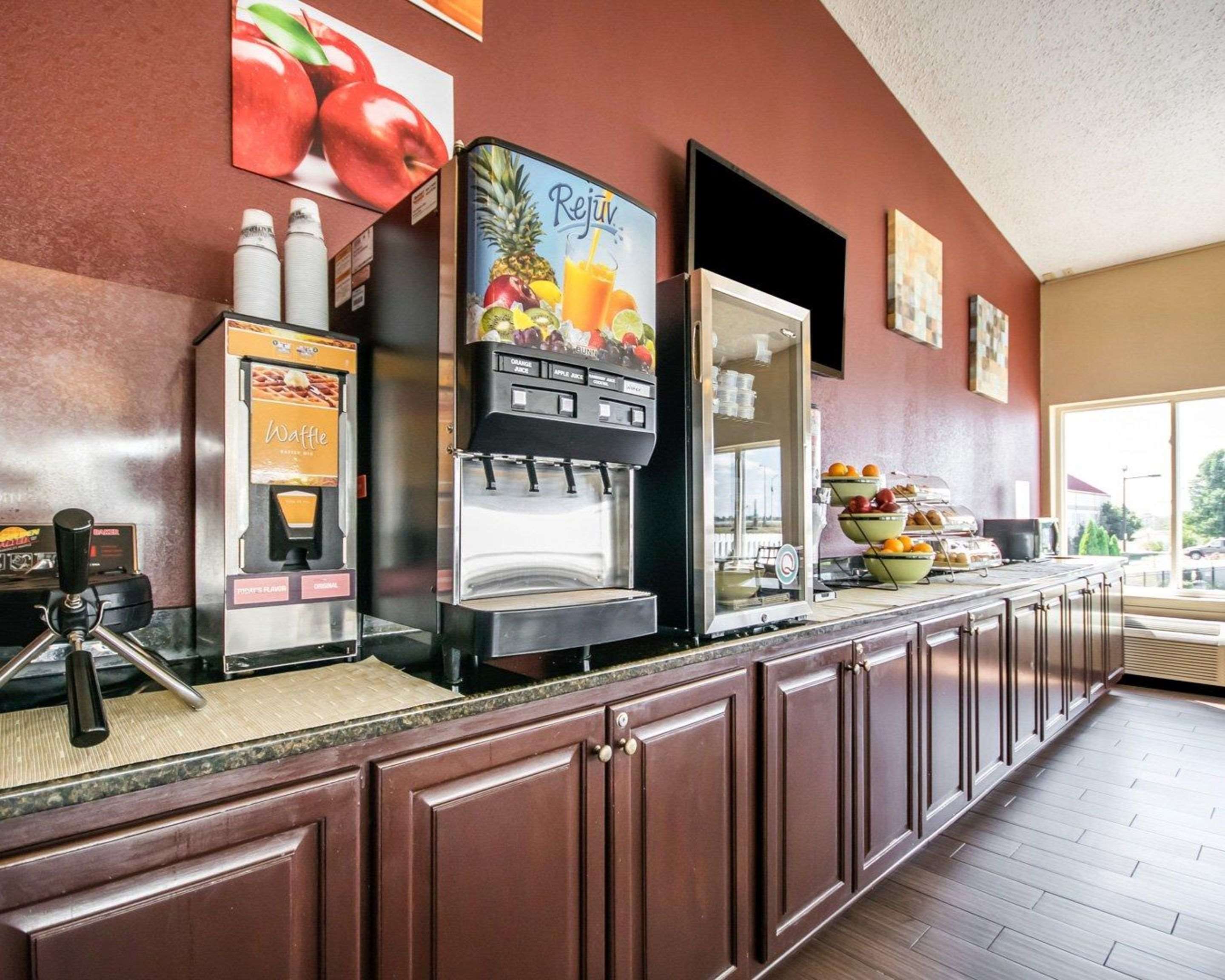 Breakfast counter