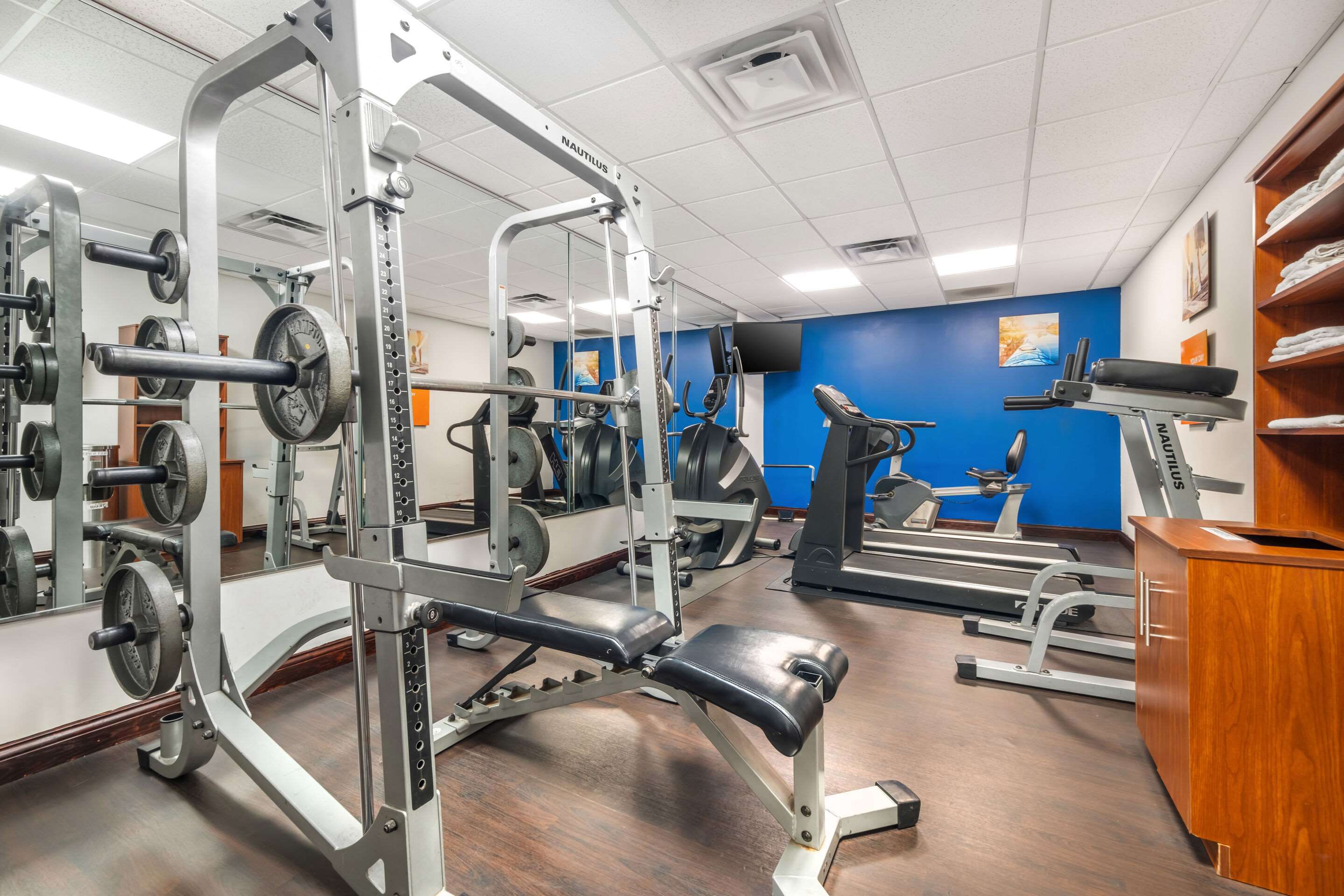 Exercise room | Comfort Suites Louisville Airport