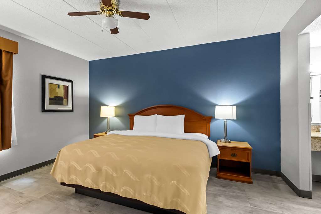 QUALITY INN AND SUITES CVG AIRPORT-guestroom-Guest Room,Suite,On-Site.jpg