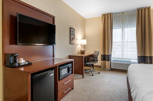  - Comfort Inn Shively - I-264, Exit 8