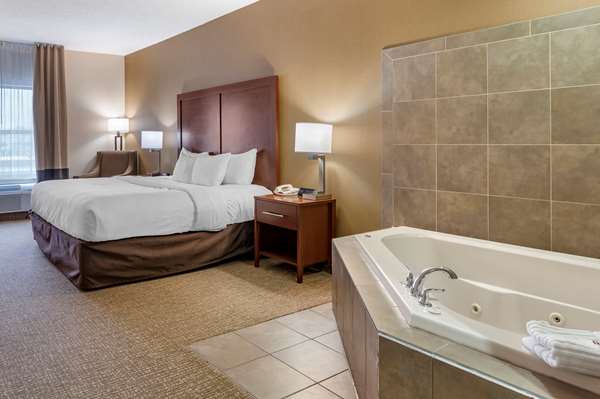  - Comfort Inn Shively - I-264, Exit 8