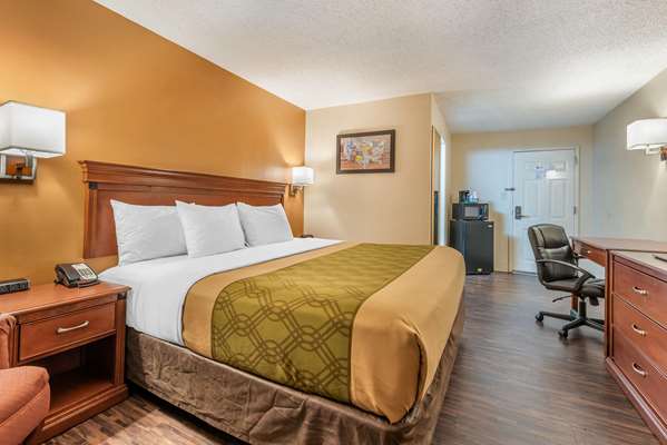  - Econo Lodge Downtown Louisville - I-65, Exit 136C