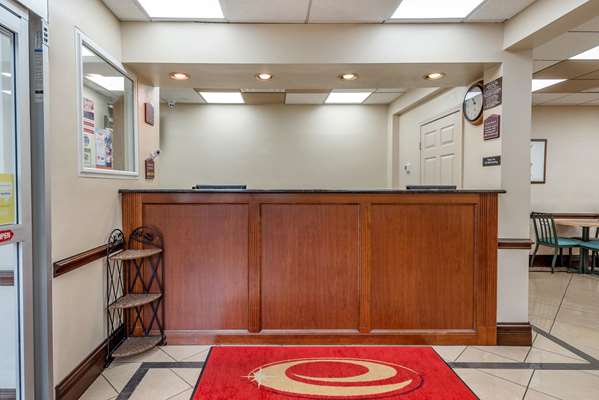  - Econo Lodge Downtown Louisville - I-65, Exit 136C