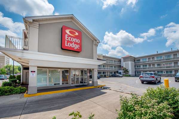 Exterior view - Econo Lodge Downtown Louisville - I-65, Exit 136C