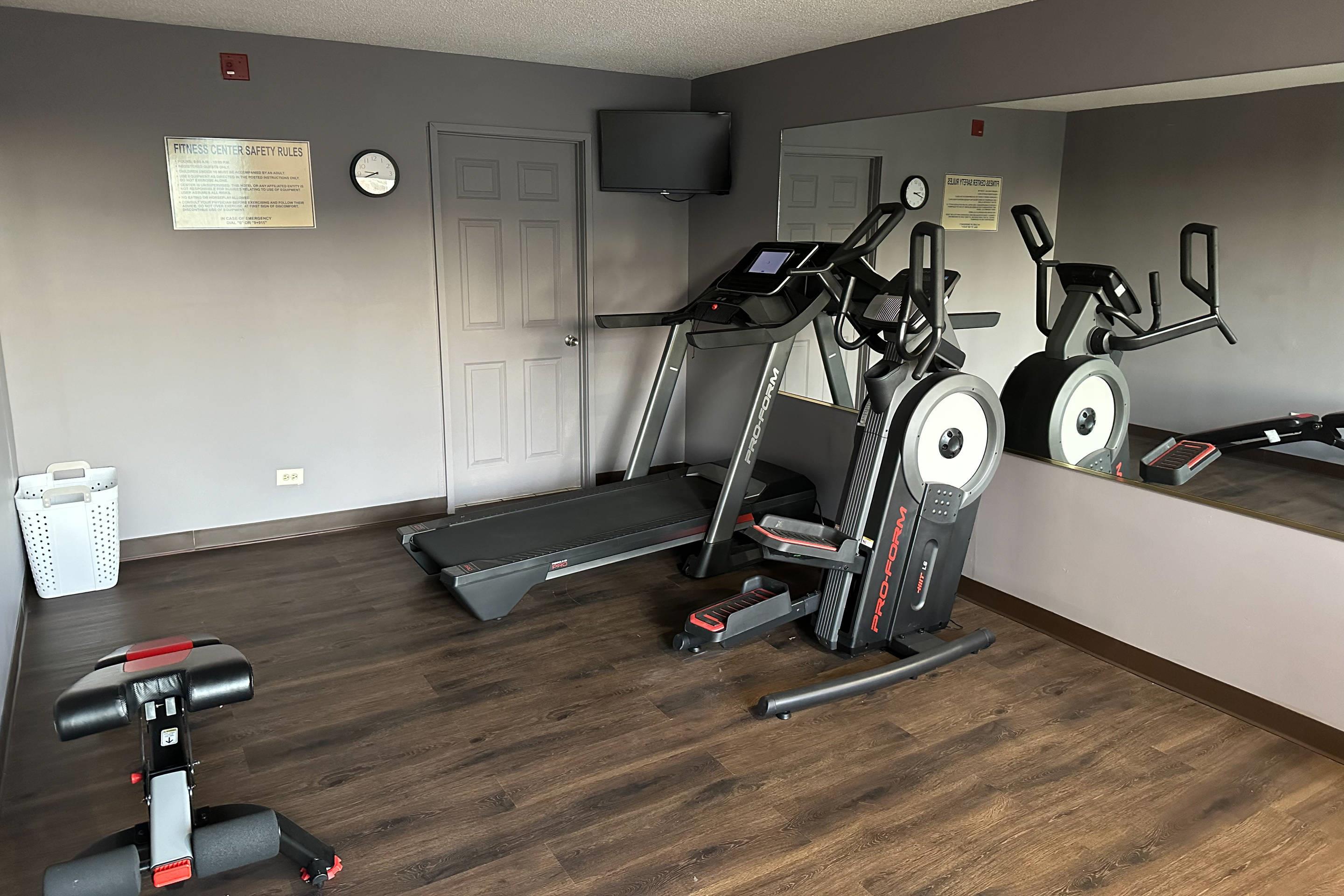 Fitness center | Quality Inn Ashland