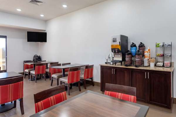 Amenities - Comfort Inn & Suites Cave City - I-65, Exit 53
