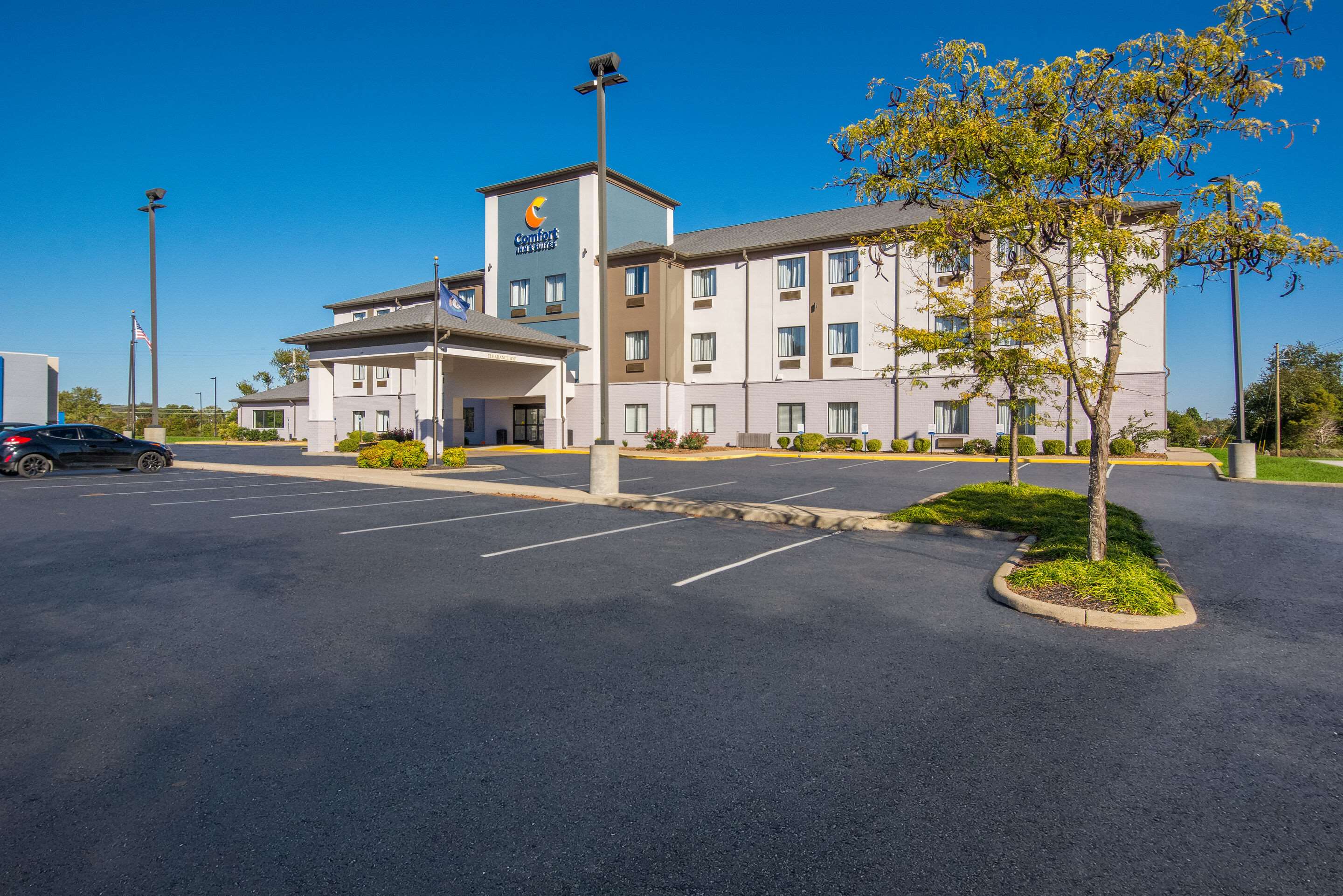 Hotel exterior | Comfort Inn & Suites Cave City