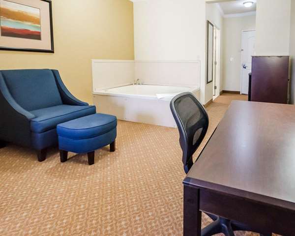 Suite - Comfort Suites Elizabethtown - I-65, Exit 94