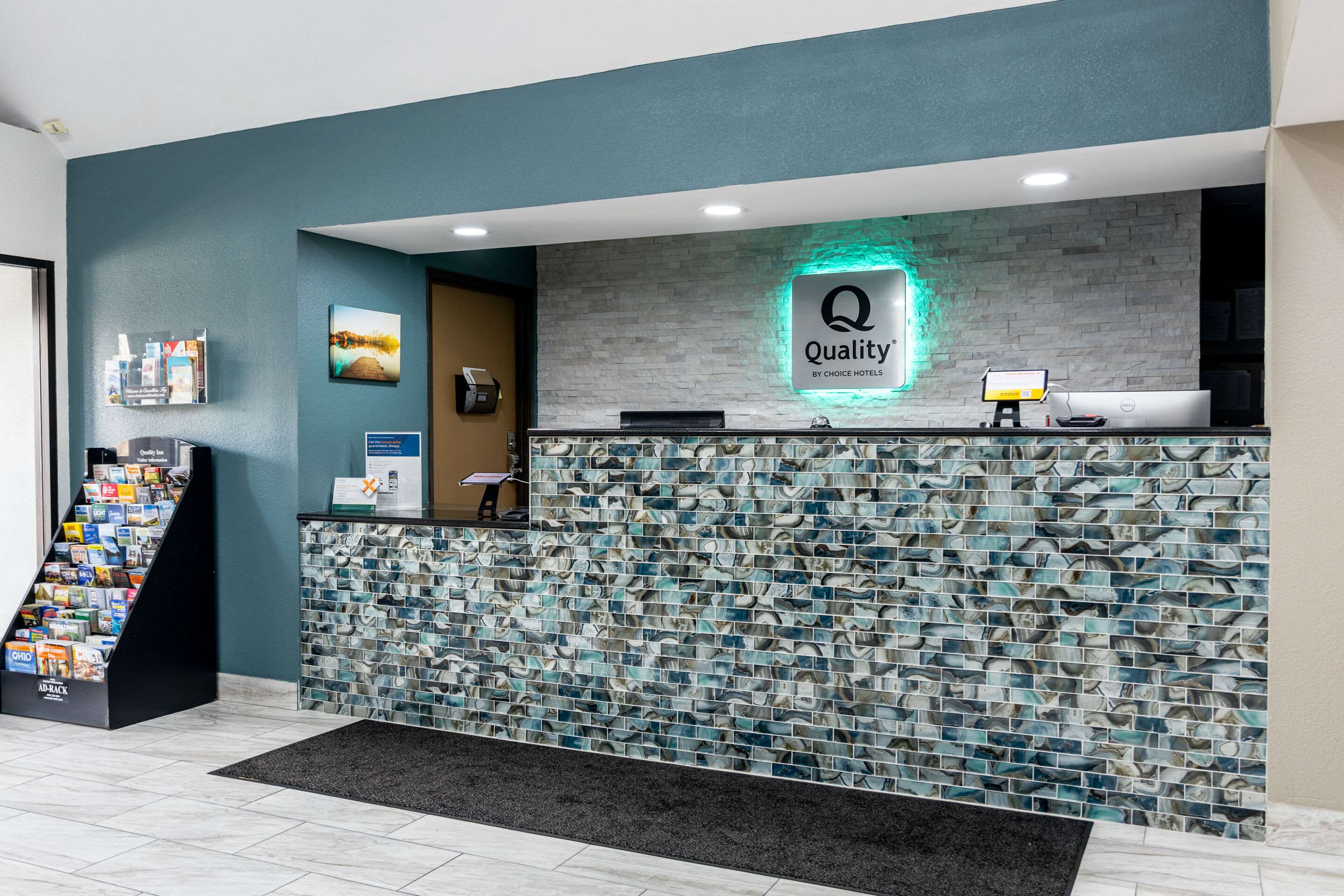 Front desk | Quality Inn