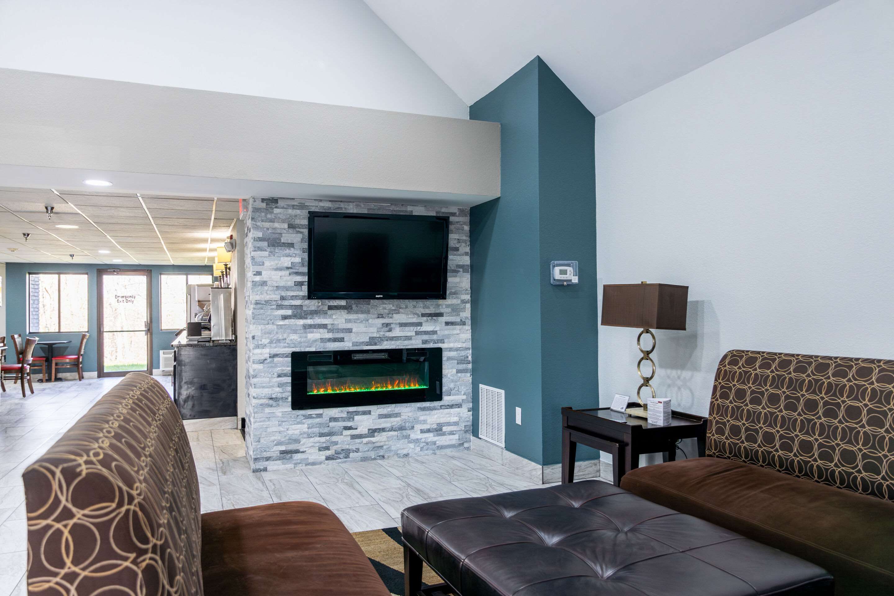 Hotel lobby | Quality Inn