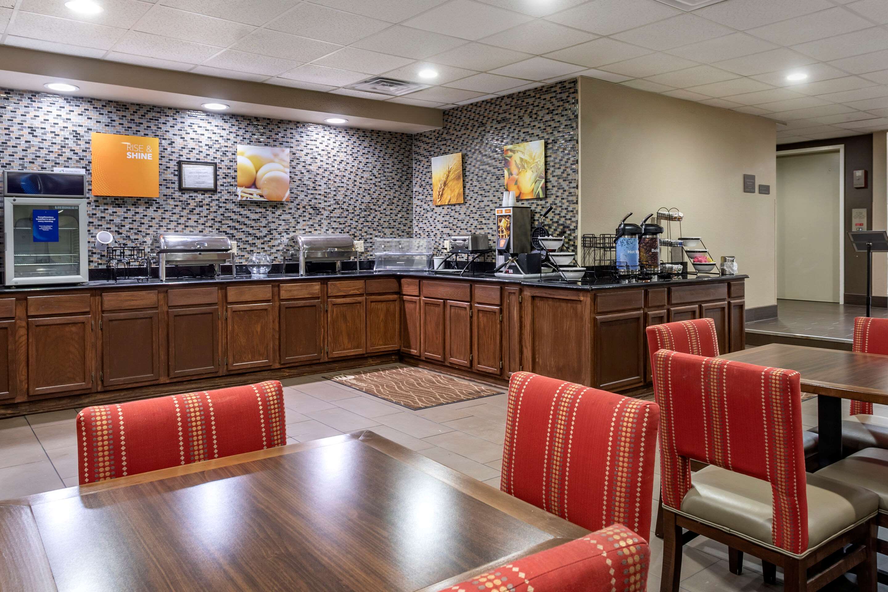 Breakfast area