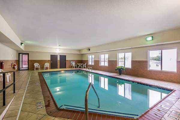 Pool - Sleep Inn & Suites Shepherdsville