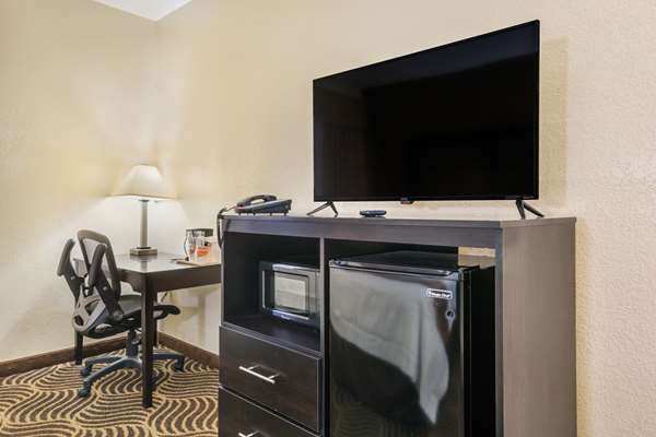  - Quality Inn & Suites Florence - I-71 & I-75, Exit 182