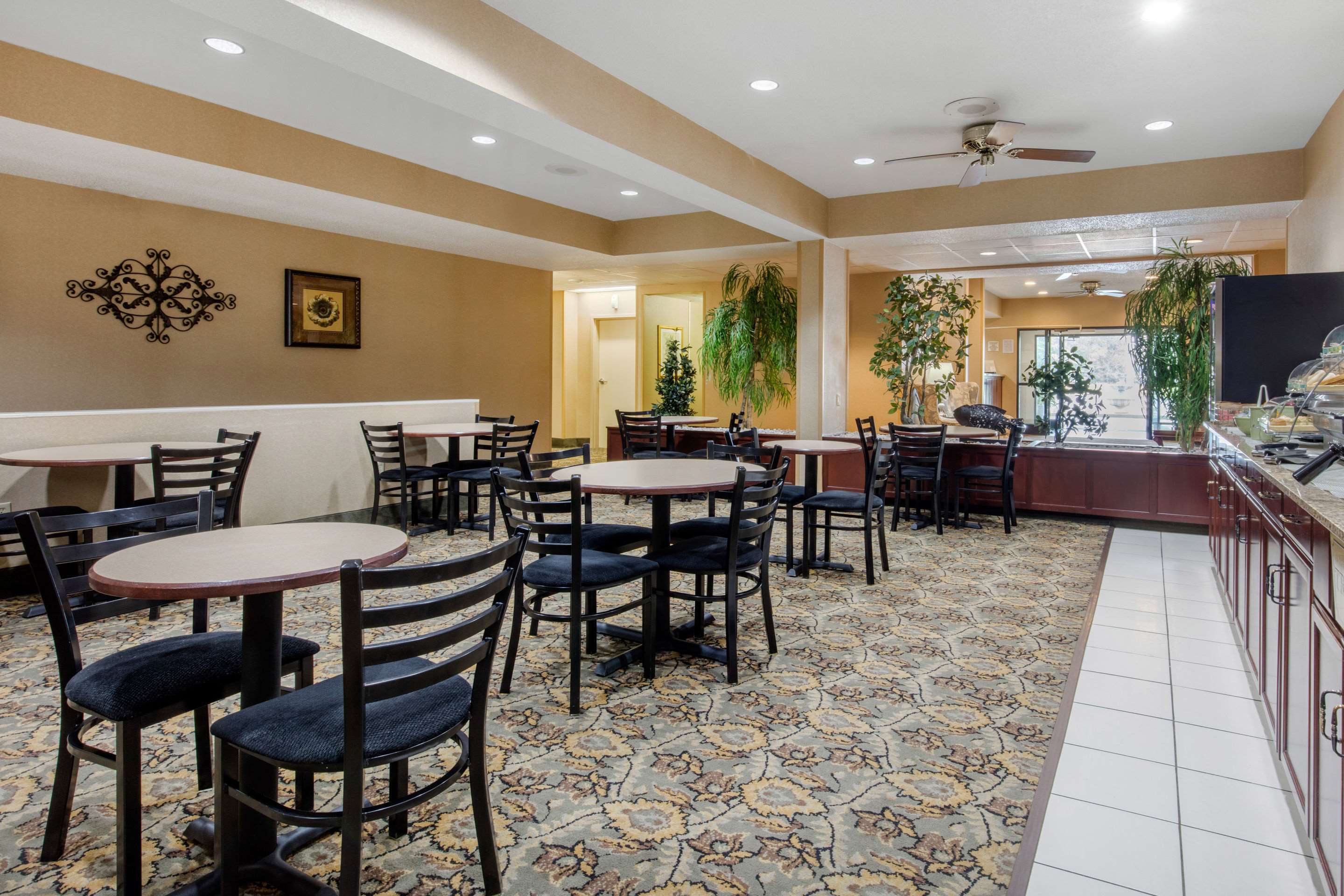 Breakfast area