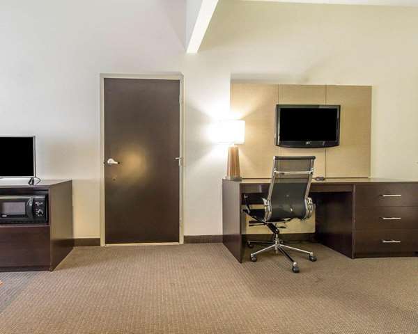 Suite - Sleep Inn & Suites Middlesboro