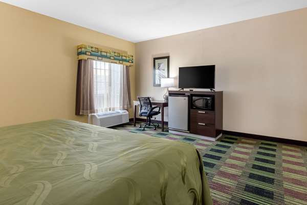 Suite - Quality Inn Cadiz - I-24, Exit 65