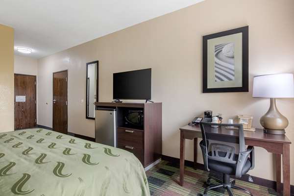  - Quality Inn Cadiz - I-24, Exit 65