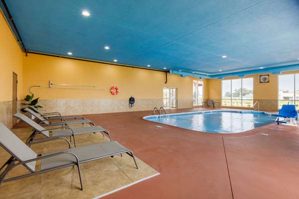 Pool - Quality Inn Cadiz - I-24, Exit 65