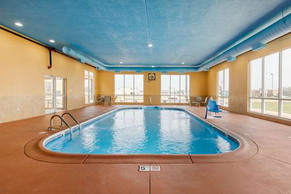 Pool - Quality Inn Cadiz - I-24, Exit 65