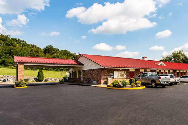 Exterior view - Econo Lodge Russellville