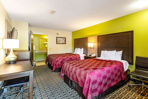  - Econo Lodge Russellville