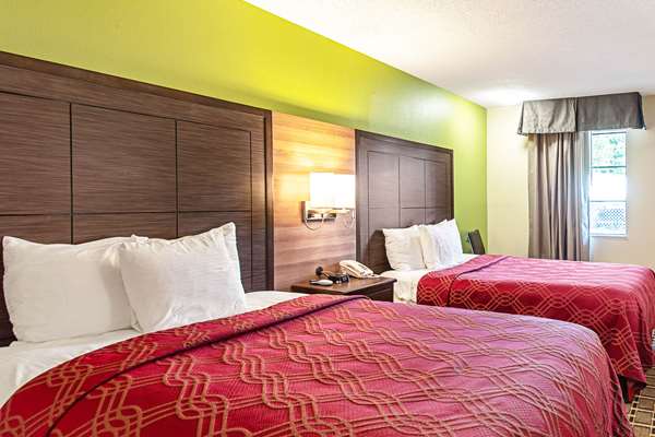  - Econo Lodge Russellville