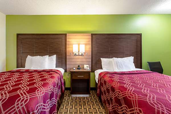  - Econo Lodge Russellville