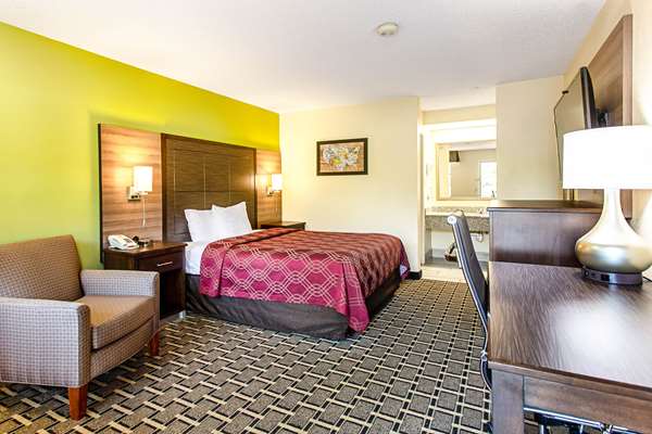  - Econo Lodge Russellville