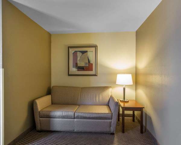 Suite - Comfort Inn & Suites Madisonville
