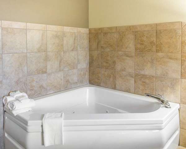 Suite - Comfort Inn & Suites Madisonville