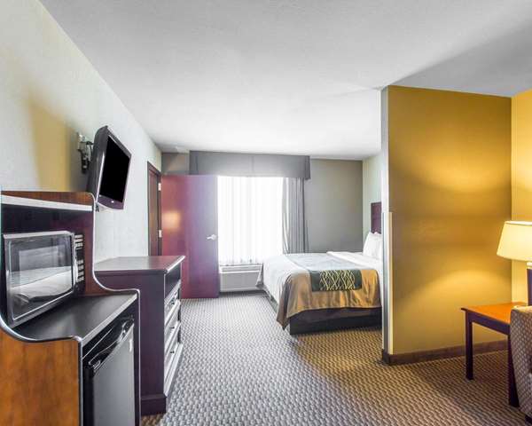 Suite - Comfort Inn & Suites Madisonville