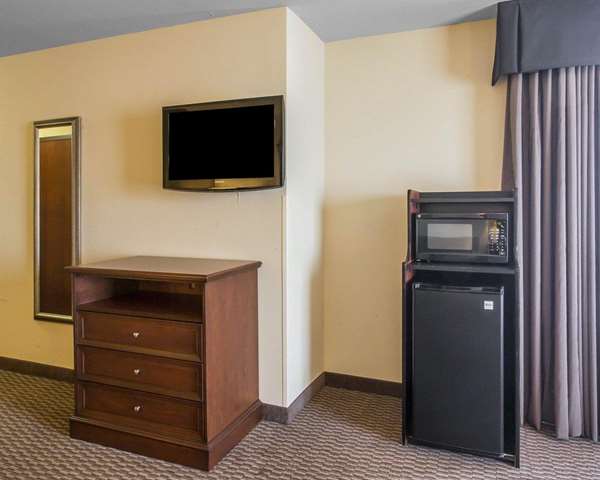 Suite - Comfort Inn & Suites Madisonville