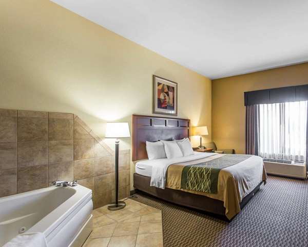 Suite - Comfort Inn & Suites Madisonville