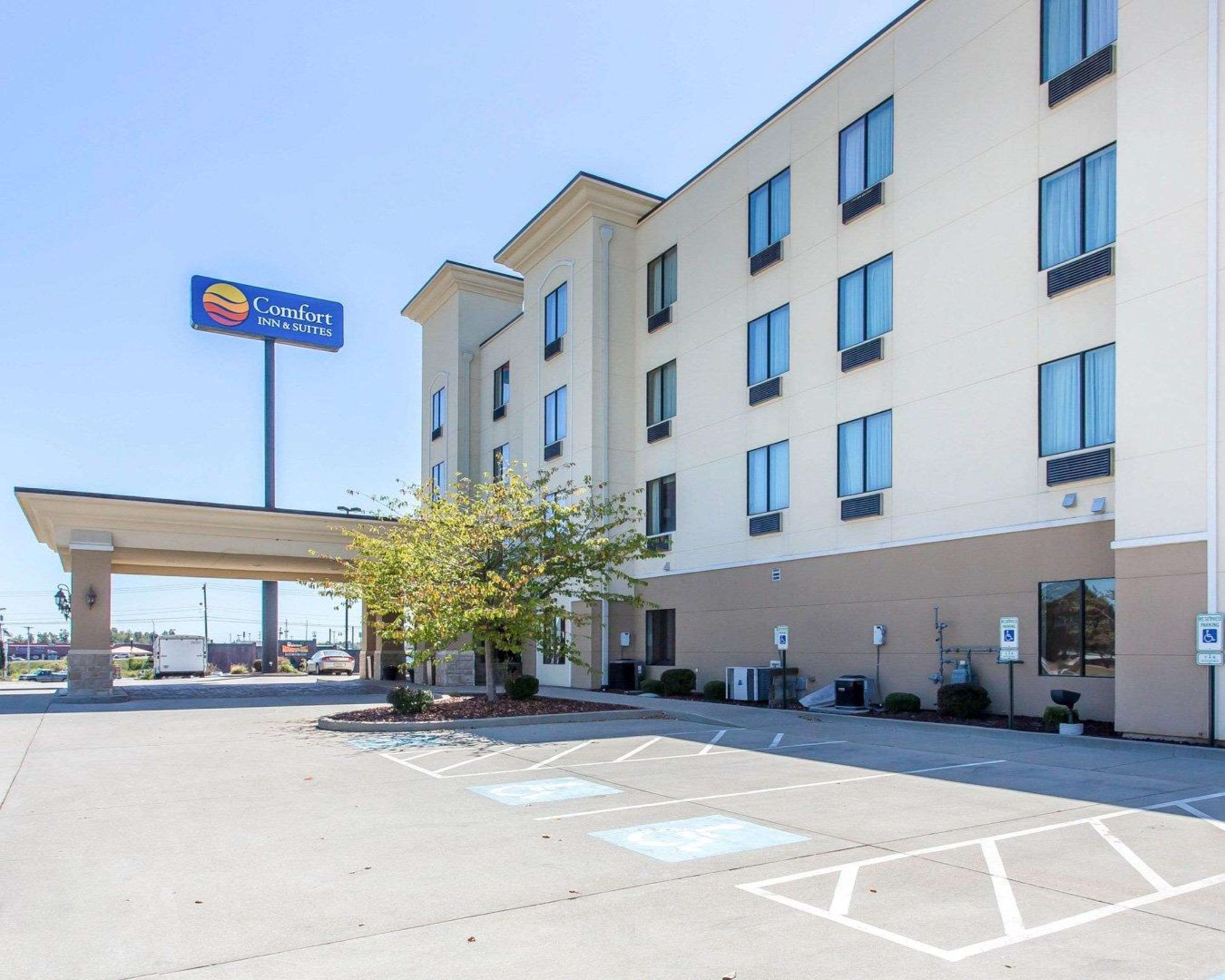 Comfort Inn & Suites hotel in Madisonville, KY | Comfort Inn And Suites