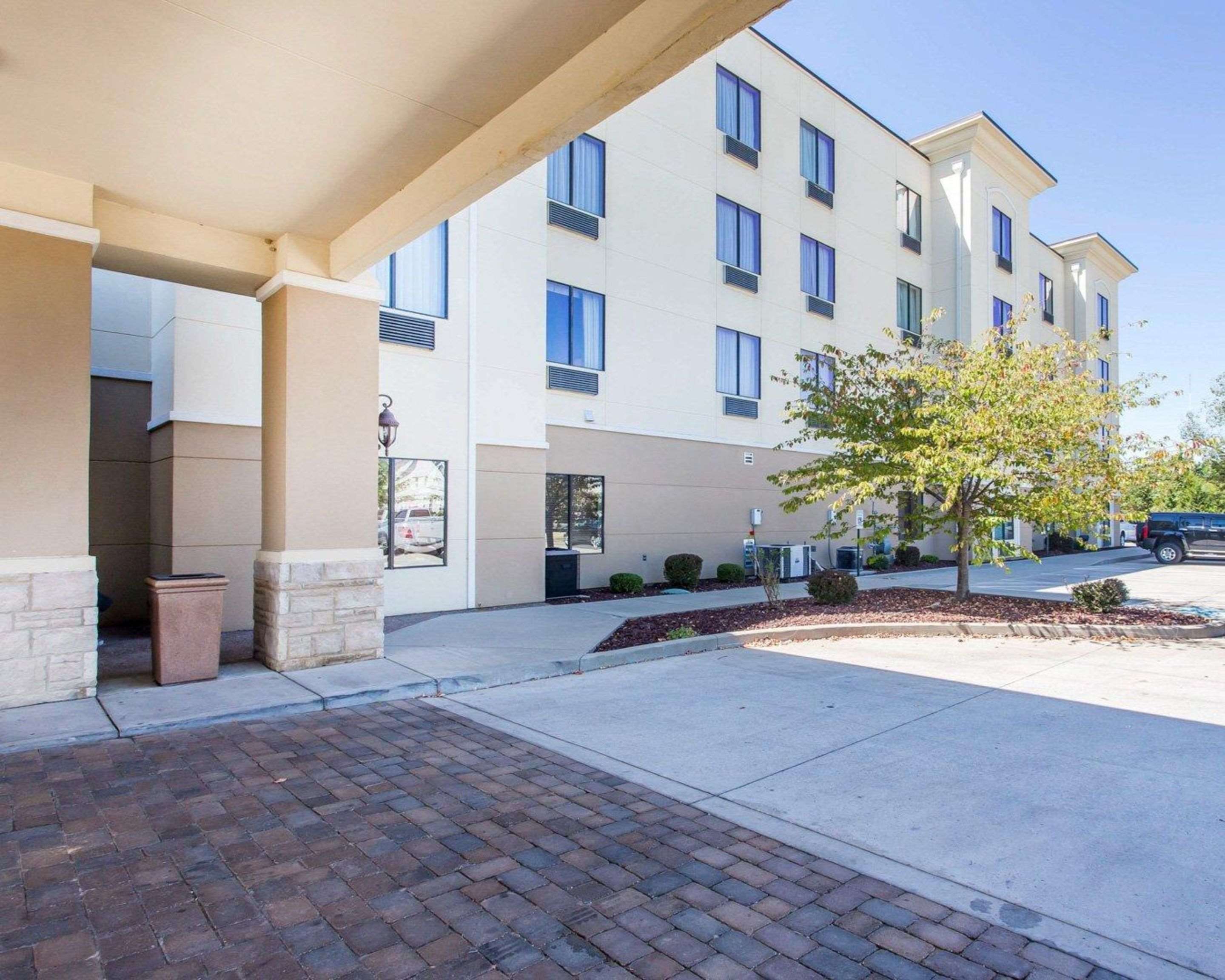 Hotel exterior | Comfort Inn And Suites