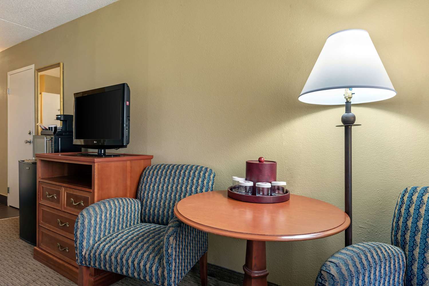 Clarion Hotel Conference Center Lexington, KY See Discounts