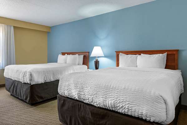  - Clarion Hotel Conference Center Lexington - I-64 & I-75, Exit 115