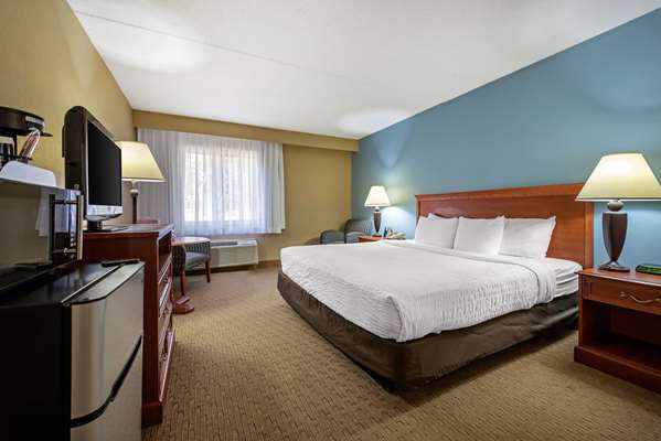  - Clarion Hotel Conference Center Lexington - I-64 & I-75, Exit 115