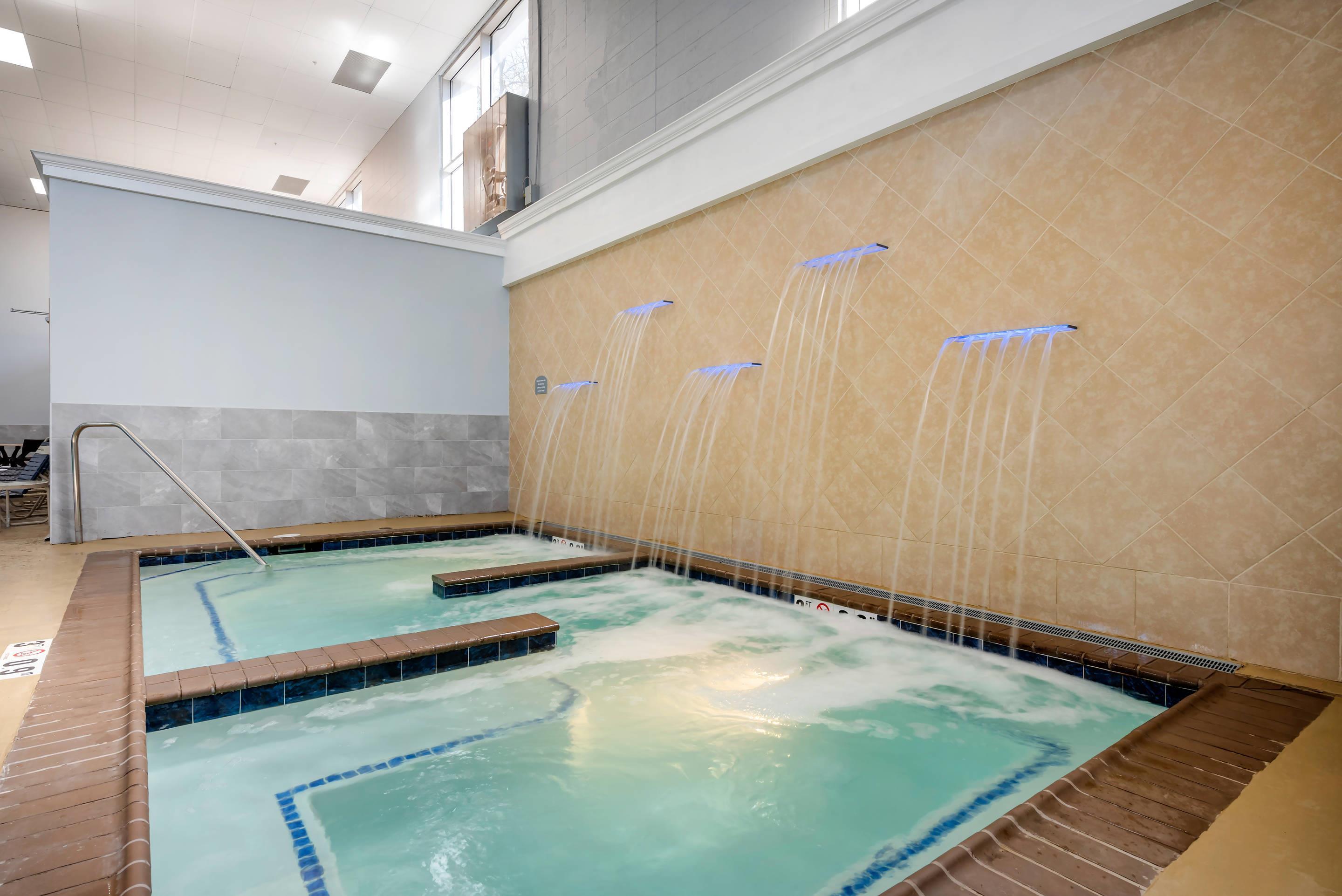 Indoor hot tub | Clarion Hotel Lexington