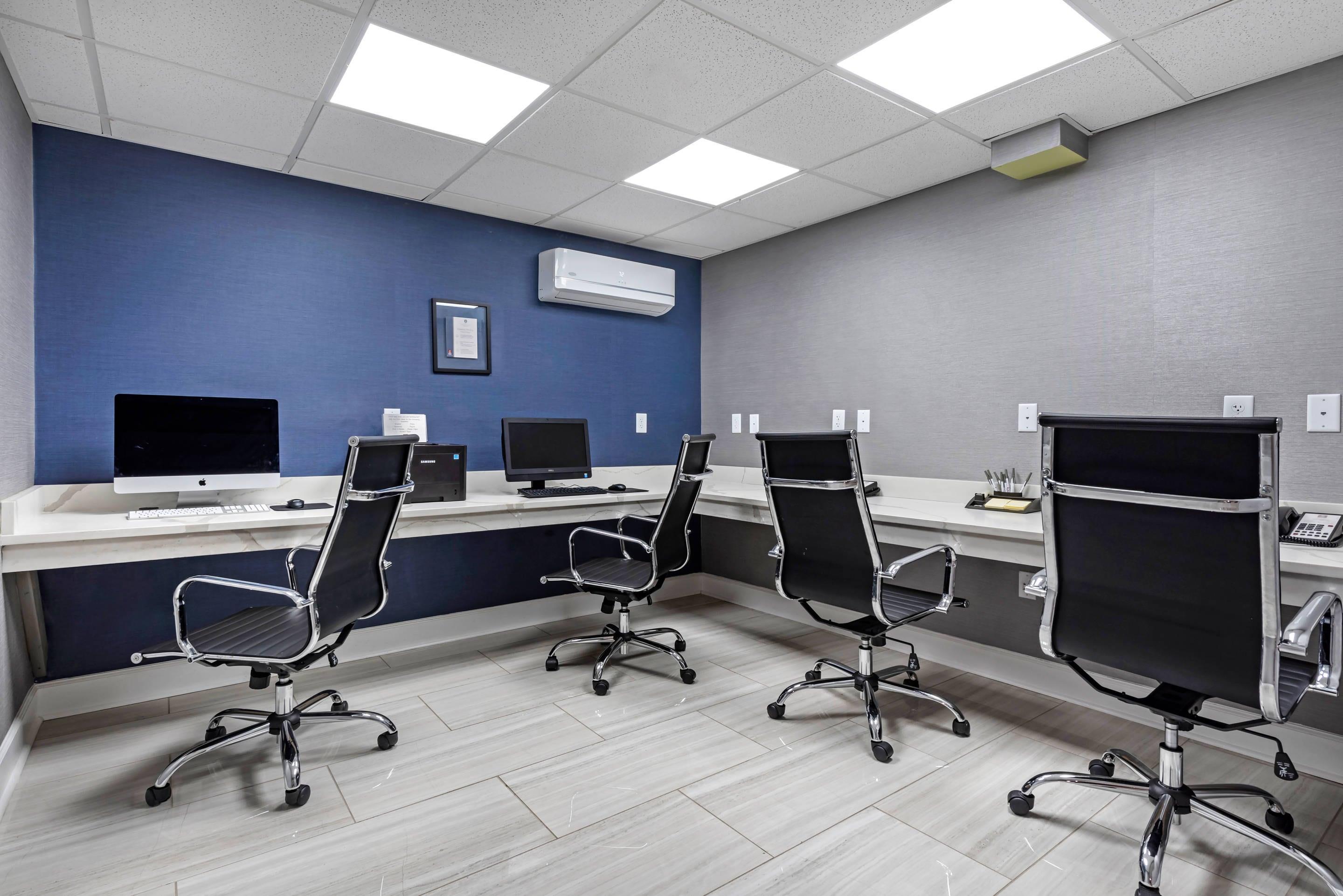 Business center | Clarion Hotel Lexington