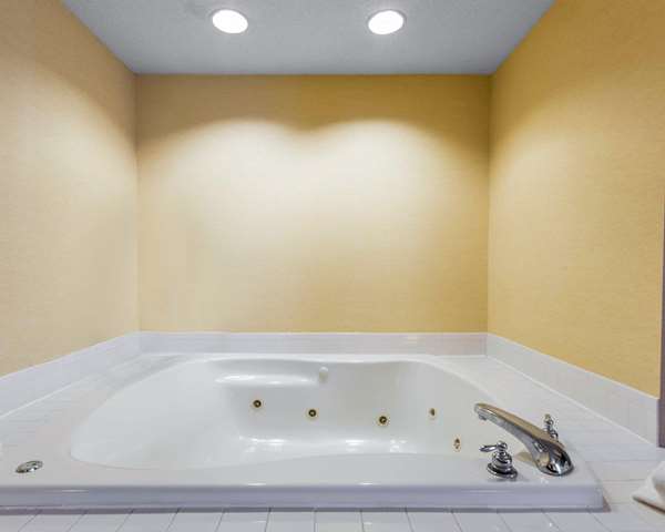  - Quality Inn Dry Ridge - I-75, Exit 159